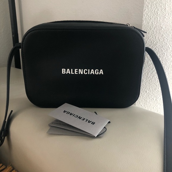 Balenciaga S camera bag - Picture 2 of 3